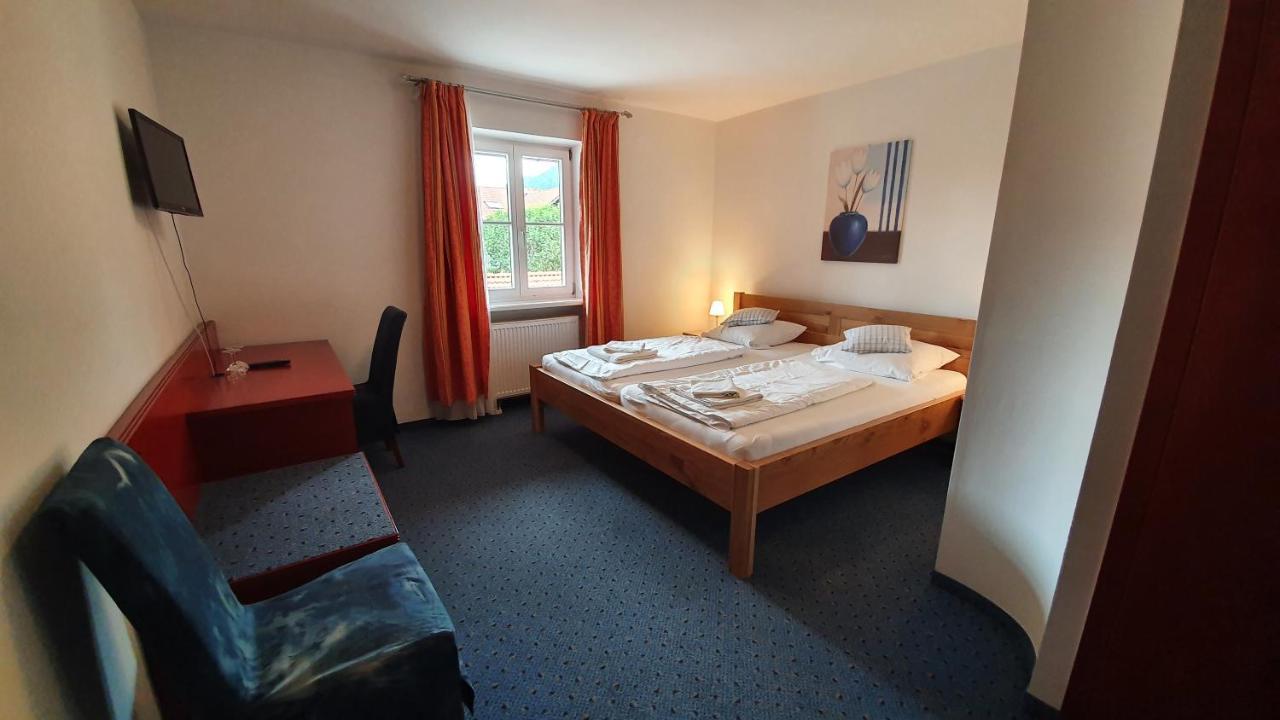 Wirtshaus Zum Baumbach Hotel Aschau im Chiemgau Bagian luar foto